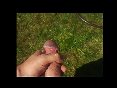 ❤️ Hot hottie gets her pink pussy fucked and cums with a squirt in a summer garden Sex video at us en-us.quizfarmature.ru